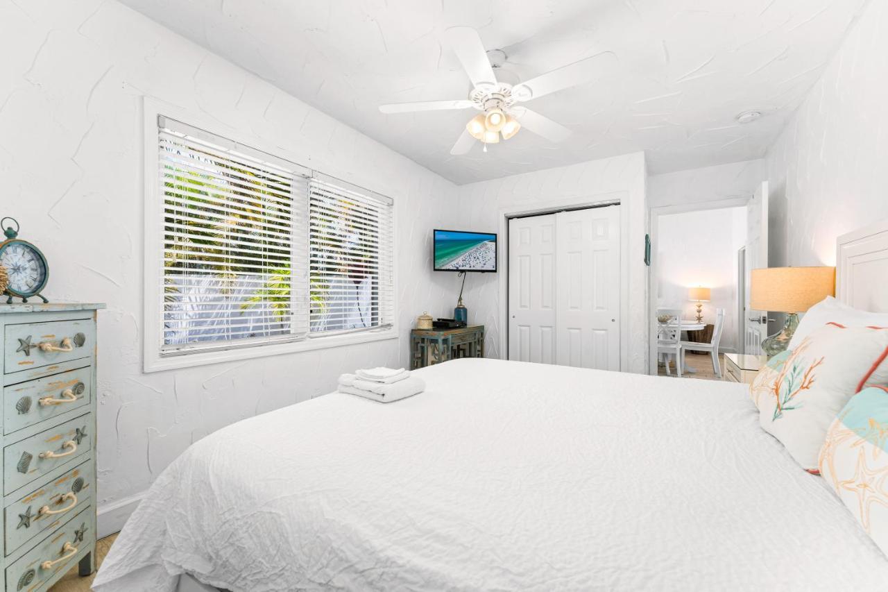 Crescent Beach Villas Siesta Key Exterior photo