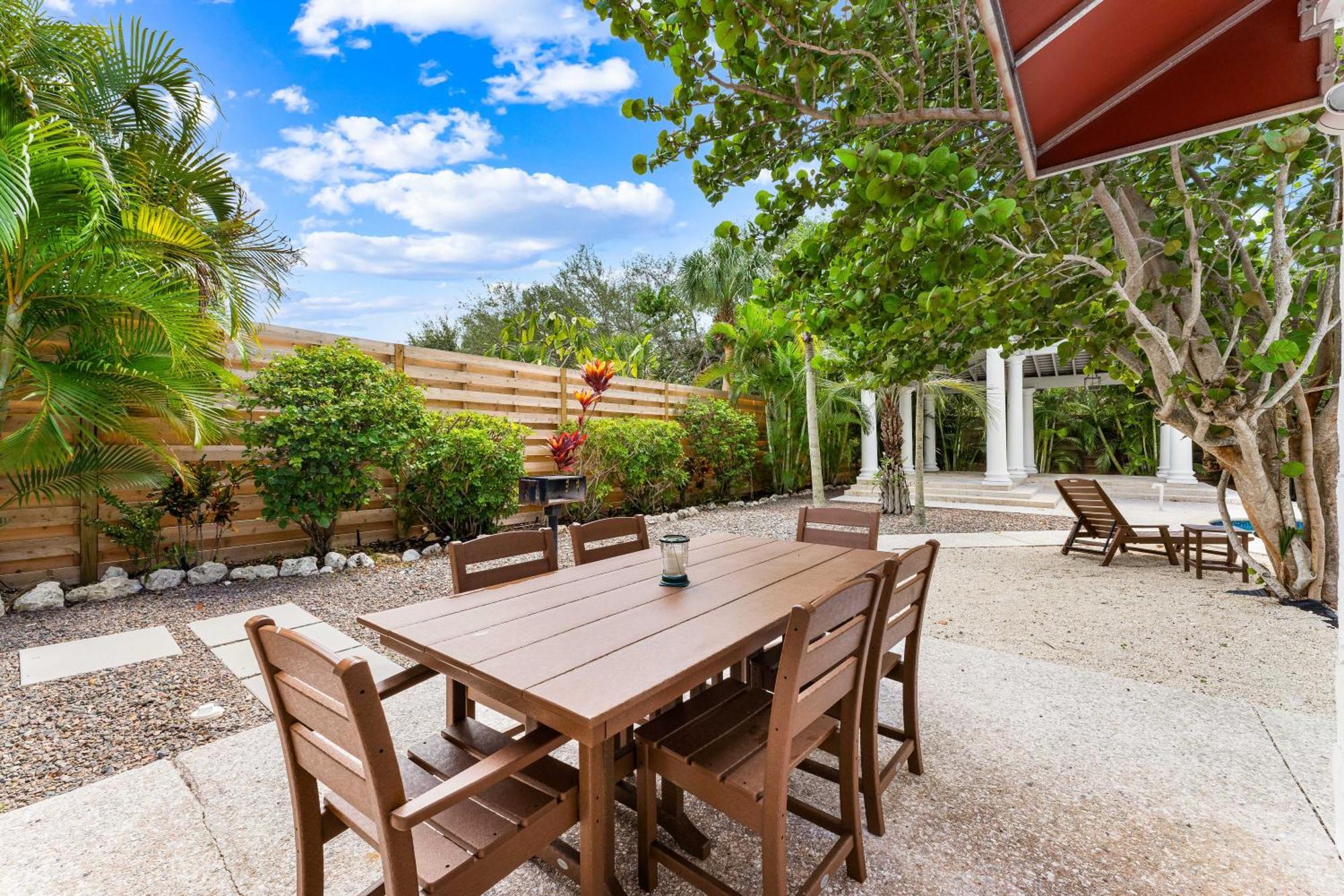 Crescent Beach Villas Siesta Key Exterior photo