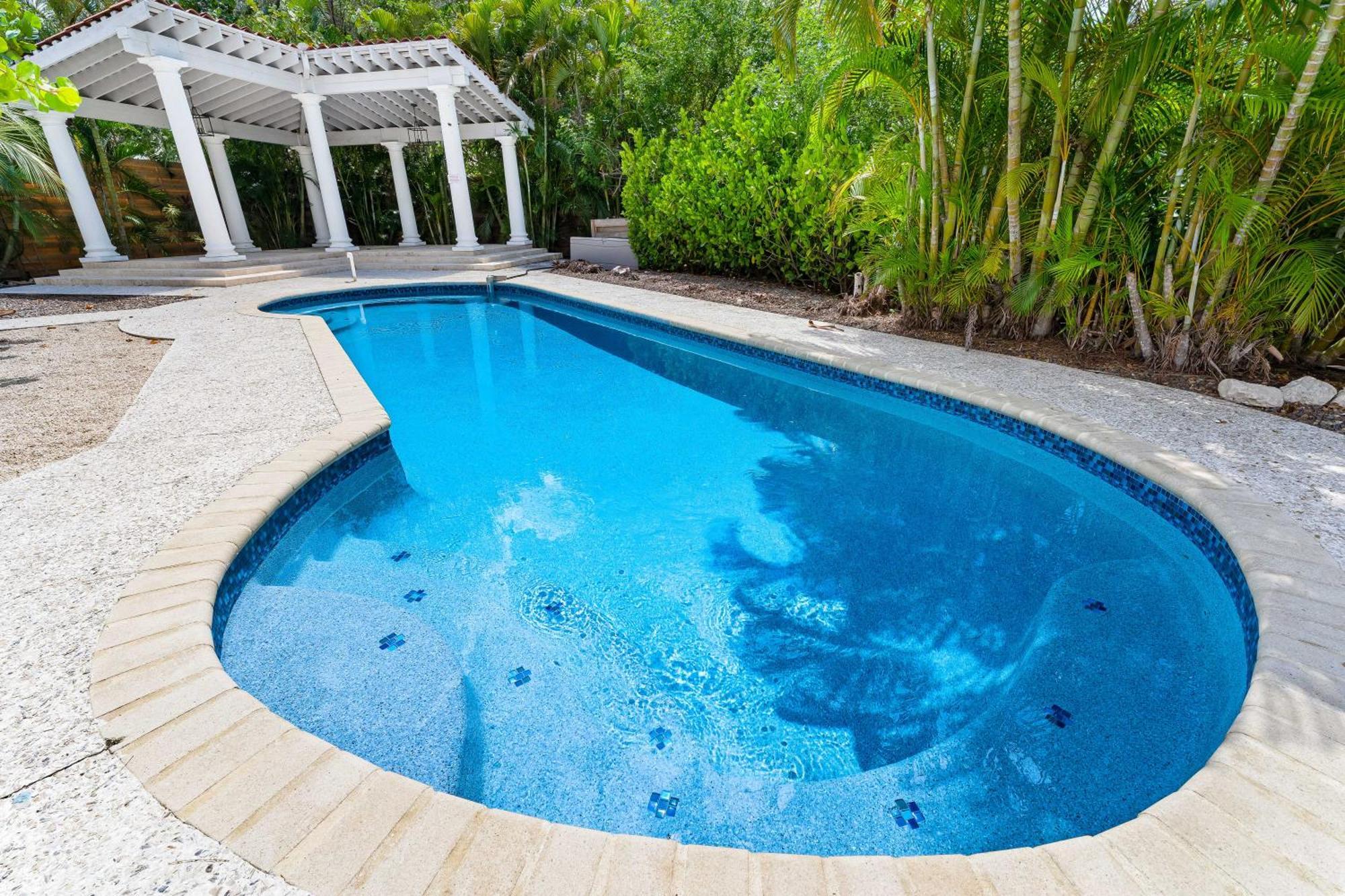 Crescent Beach Villas Siesta Key Exterior photo
