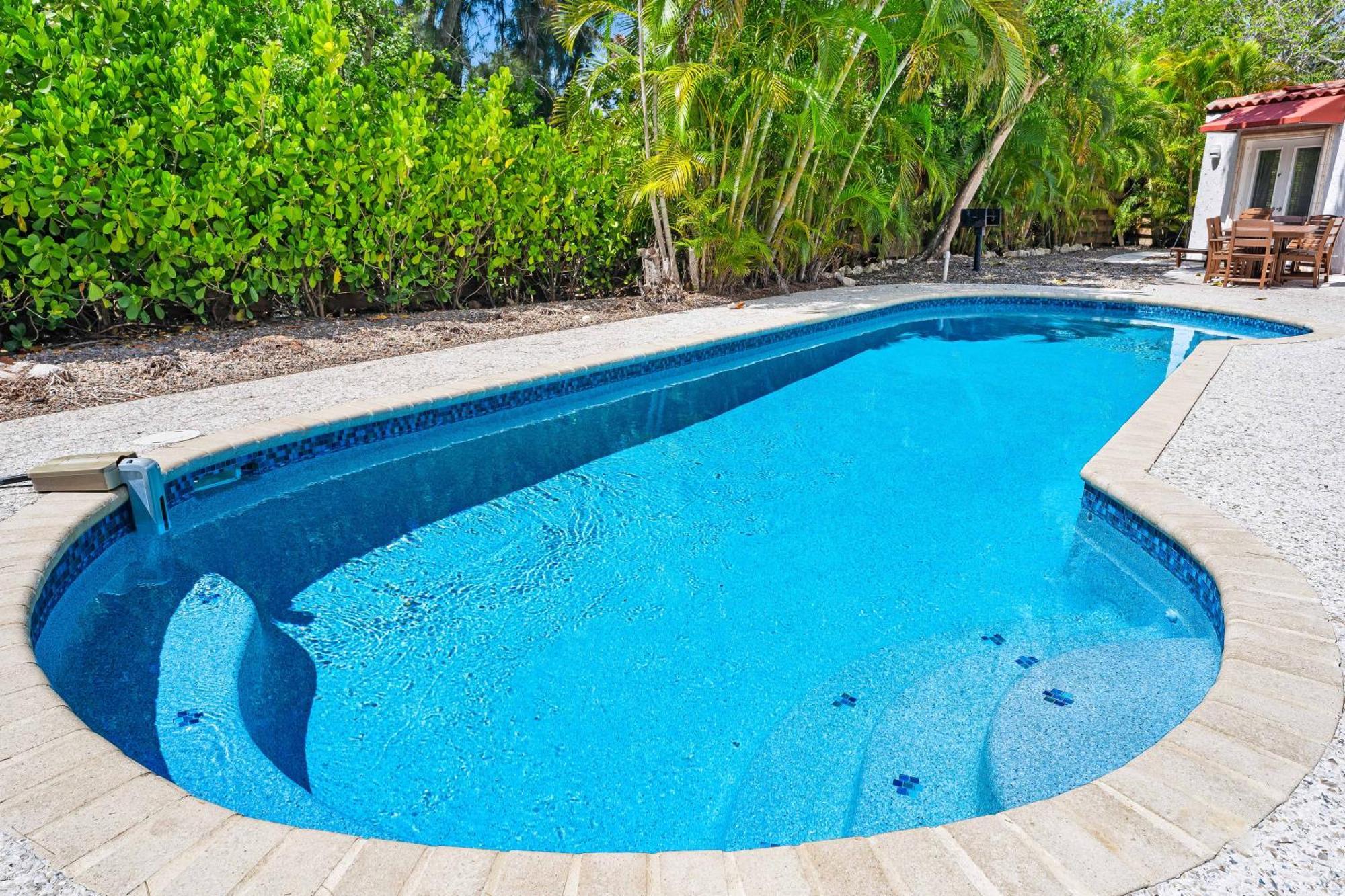 Crescent Beach Villas Siesta Key Exterior photo